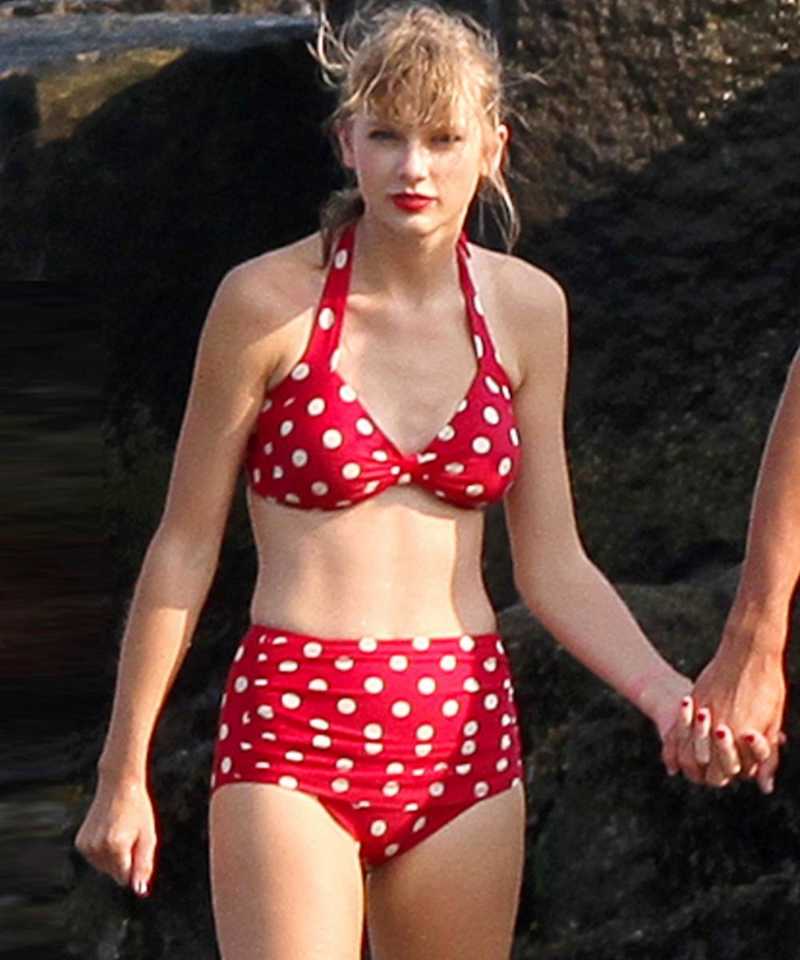 taylor-swift-red-bikini