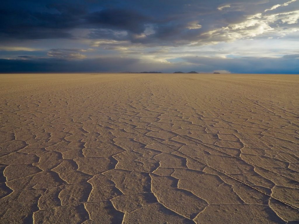salar de uyuni hexagonal tile