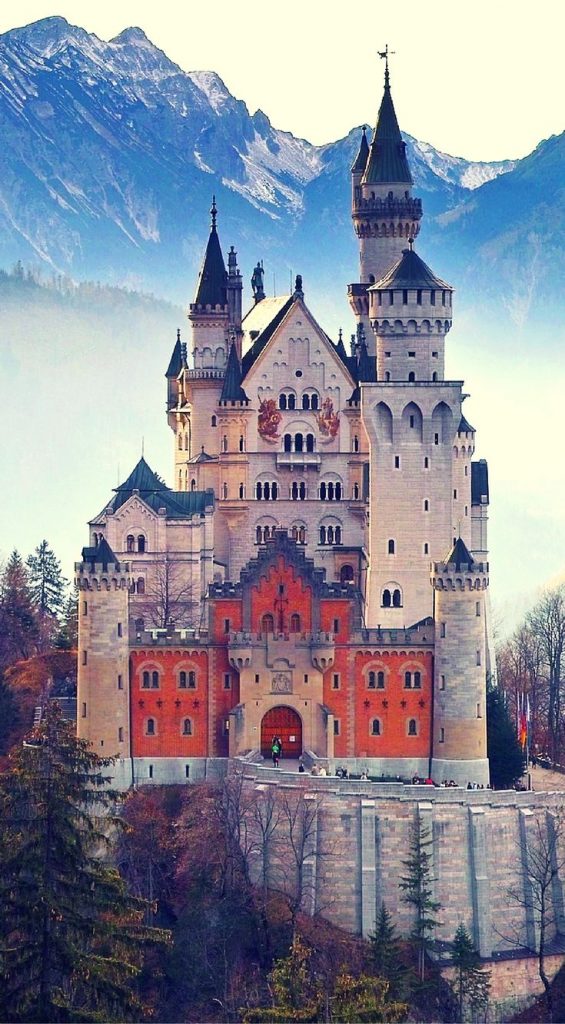 neuschwanstein castle germany pic 1
