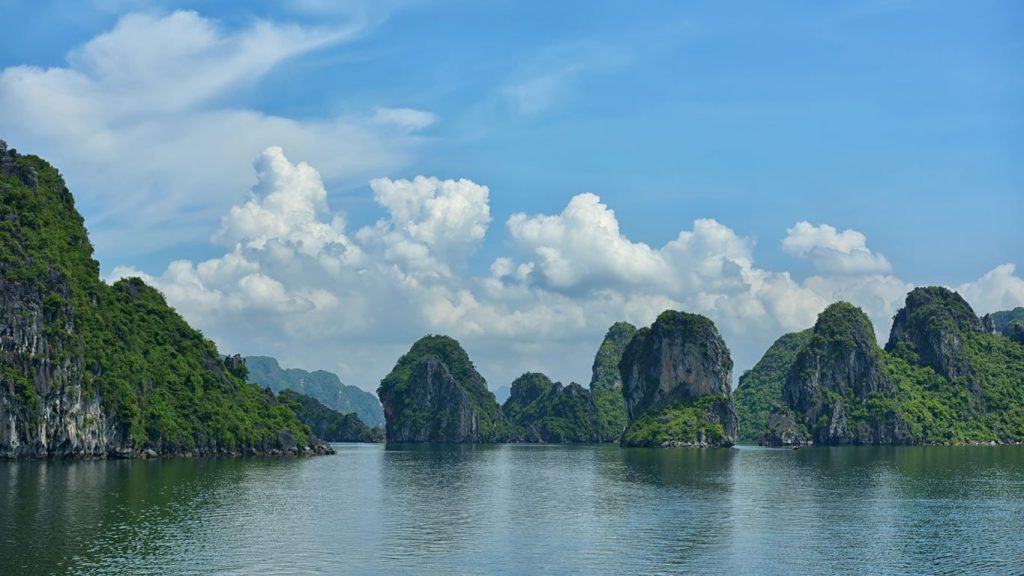 Ha Long Bay Image