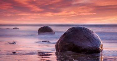Moeraki Boulders Structure