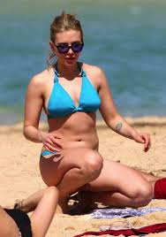 Scarlett Johansson In Bikini Pics