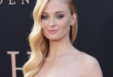 Sophie Turner Hot Pics Will Make You Fan Of Her