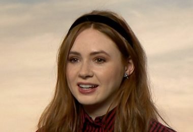 Karen Gillan Hot Pictures On Internet