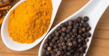Why Black Pepper And Turmeric Is A Great Blend For Health