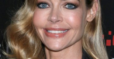 Denise Richards Hot Pictures Will Make You Fan Of Her