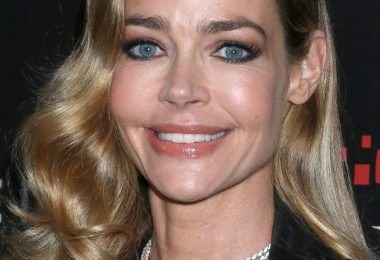 Denise Richards Hot Pictures Will Make You Fan Of Her
