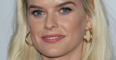 Alice Eve Hot Pictures Will Make You Crazy