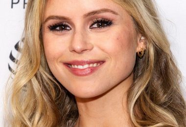 Erin Moriarty Hot And Sexy Pictures