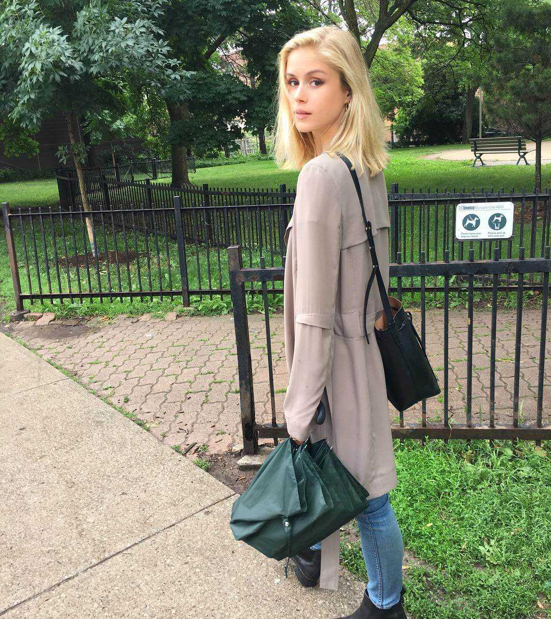 Erin Moriarty Pictures