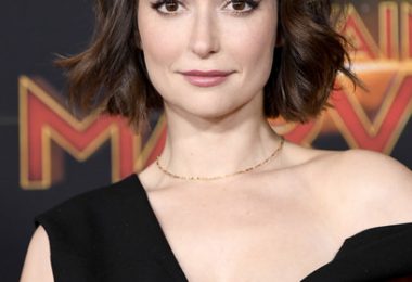 Milana Vayntrub Hot Pictures That Are Too Hot To Handle