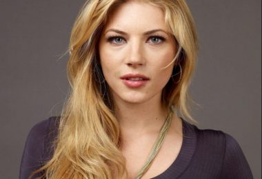 Katheryn Winnick Hot And Bold Pictures