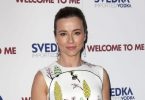 Linda Cardellini Hot And Sexy Pictures