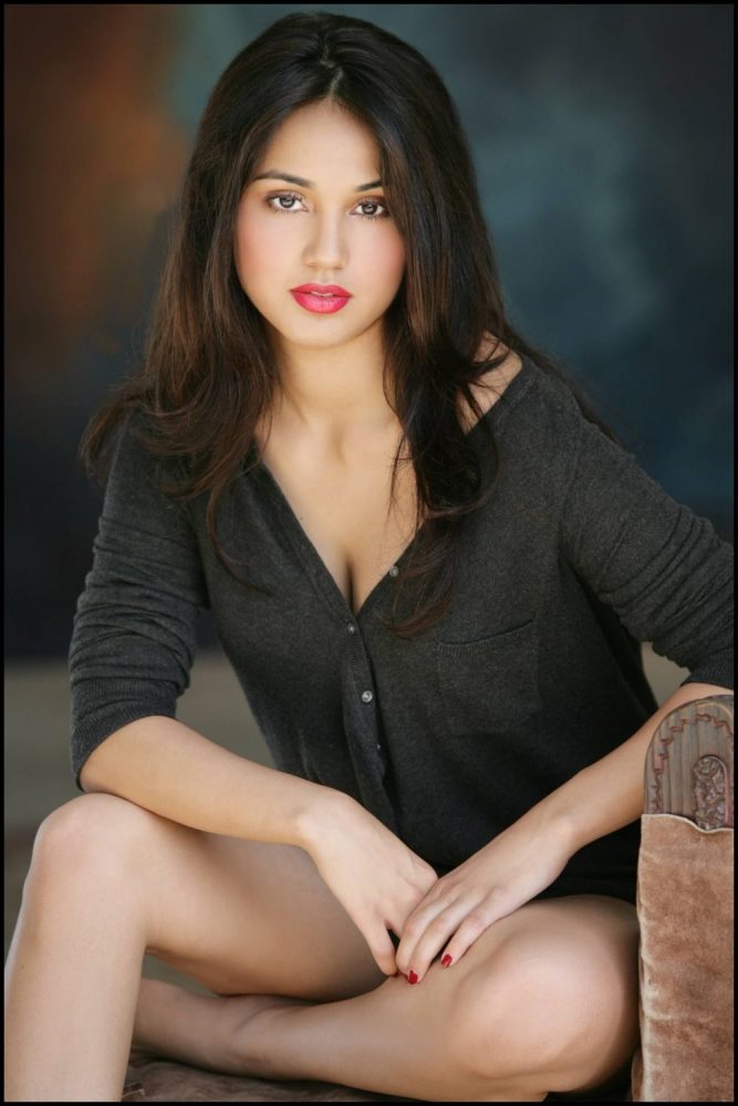 Summer Bishil Images