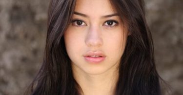 Amber Midthunder Hot And Sexy Pictures